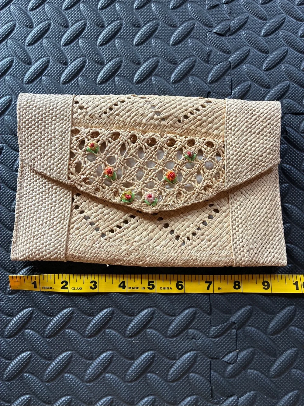 Bermuda Beauty Craft Vintage Woven Straw Envelope Clutch with Floral Accent